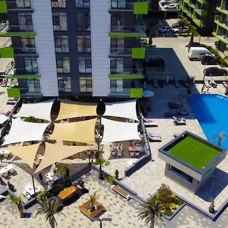 Sunset Pool & Mamaia Nord Năvodari