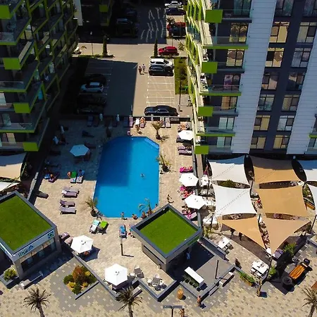 Sunset Pool & Mamaia Nord 3* Năvodari
