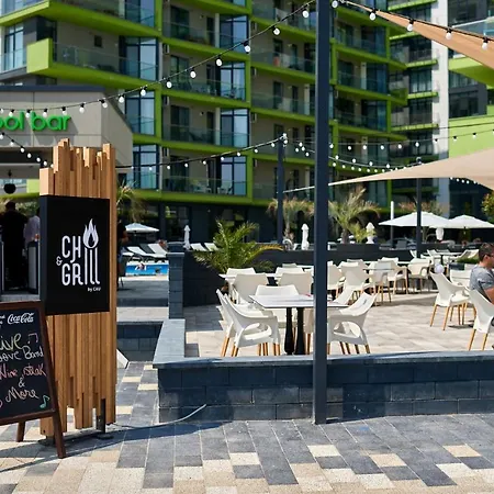 Sunset Pool & Mamaia Nord Apartment Navodari