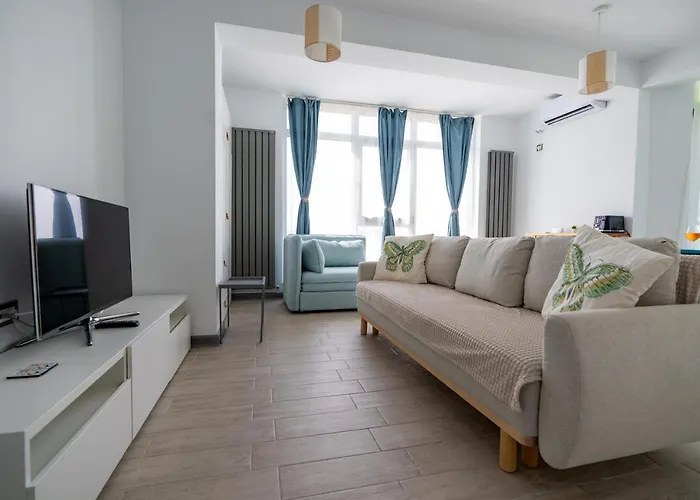 Sunset Pool & Mamaia Nord 3*