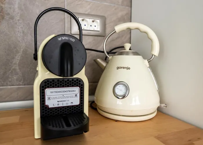 Sunset Pool & Mamaia Nord