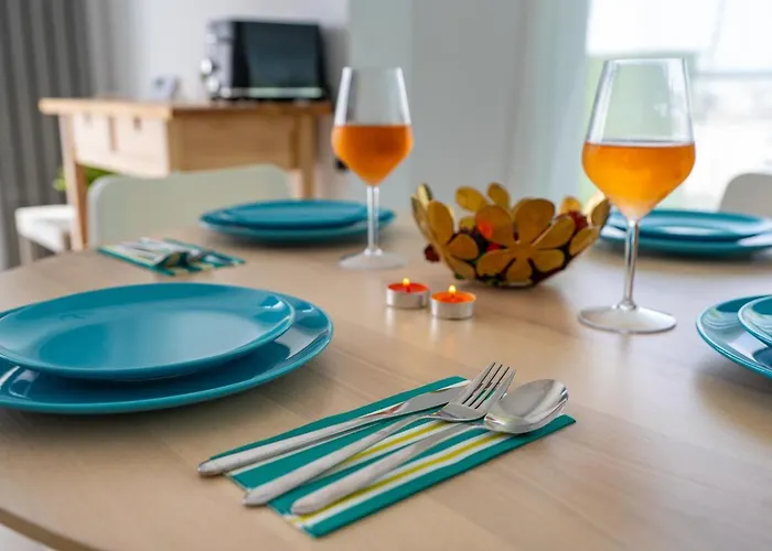 Sunset Pool & Mamaia Nord