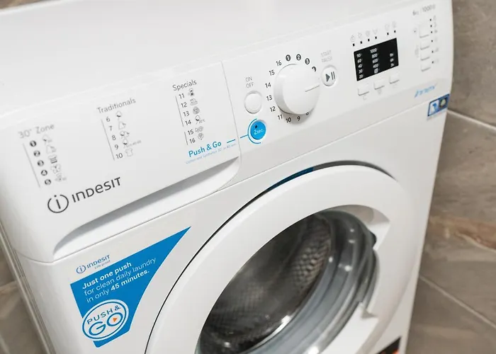 Sunset Pool & Mamaia Nord Năvodari