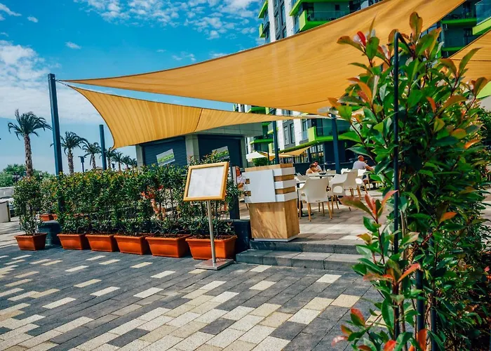 Sunset Pool & Mamaia Nord 3* Năvodari