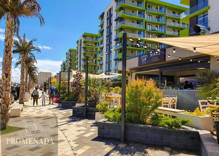 Sunset Pool & Mamaia Nord
