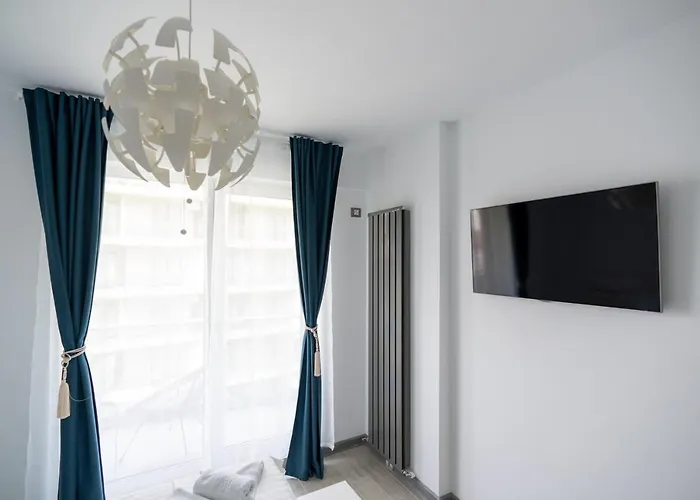 Sunset Pool & Mamaia Nord Appartement