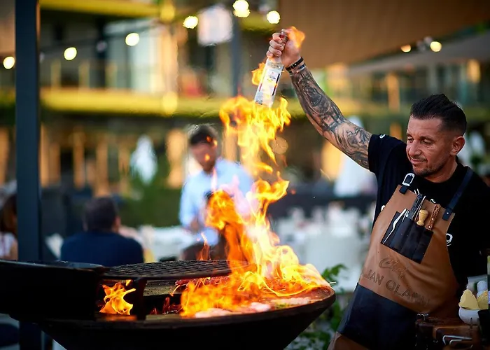 Sunset Pool & Mamaia Nord Appartement