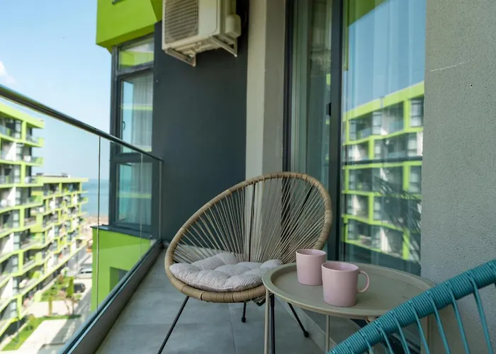 Sunset Pool & Mamaia Nord Năvodari